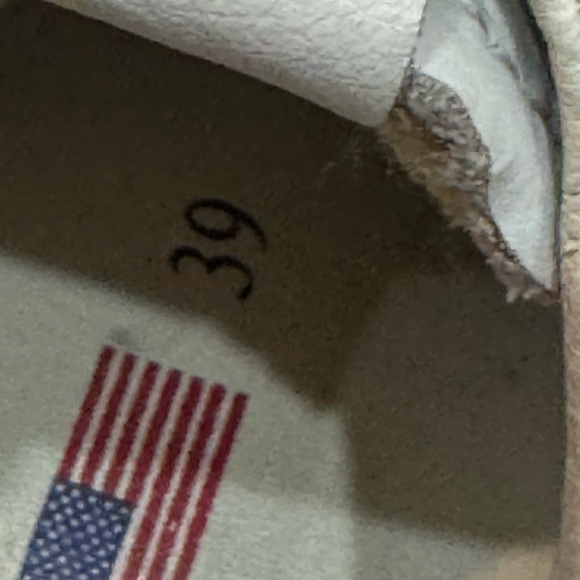 Preowned - Picture 5 of 8